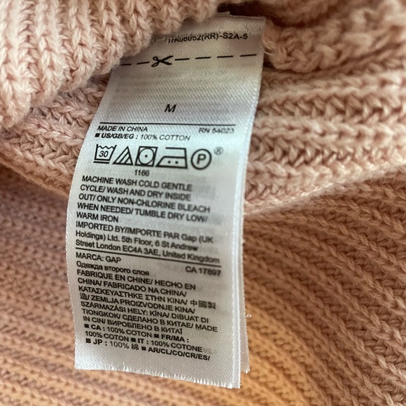 GAP Sweater - Picture 4 of 5